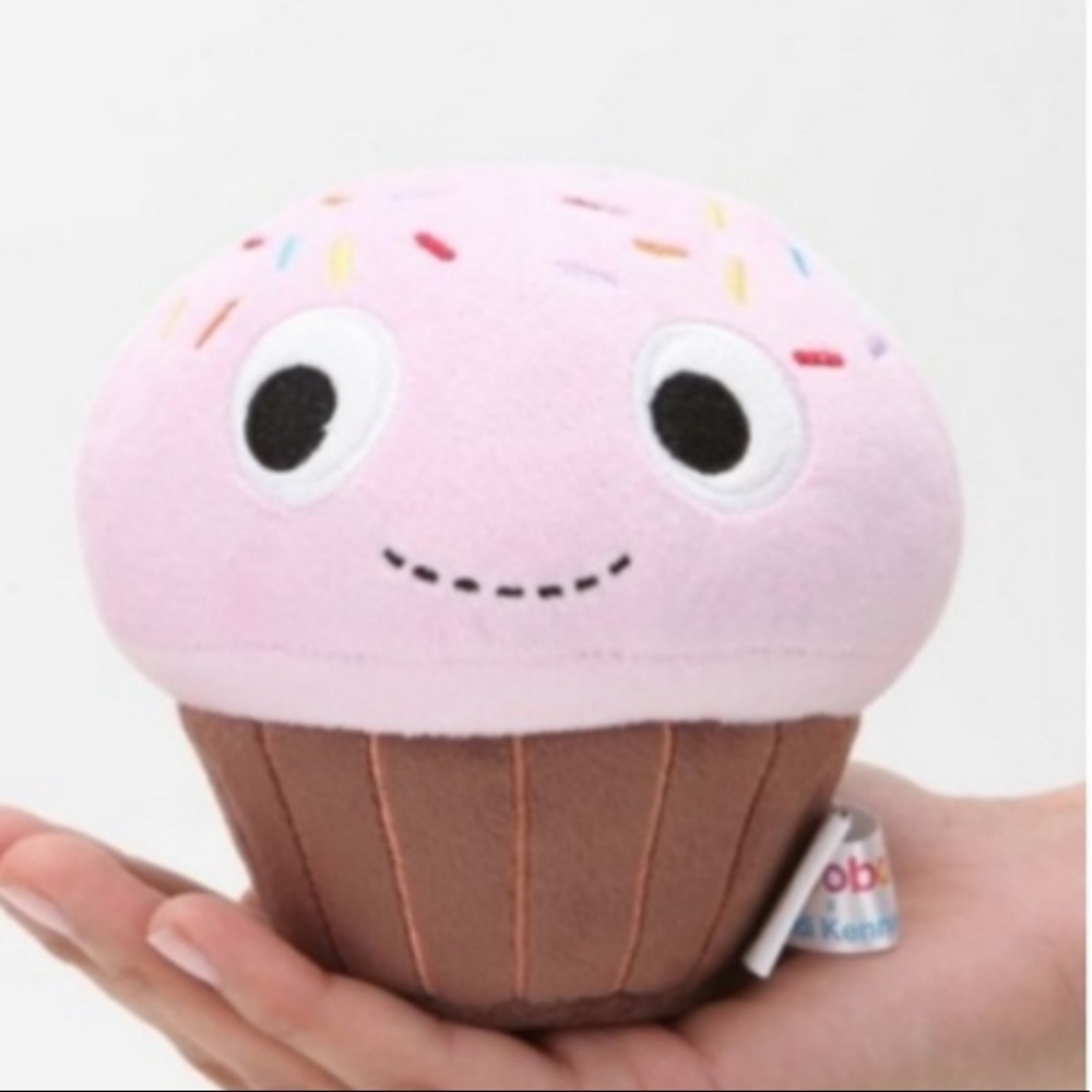 KAWAII 🧁Cupcake Pink Kidrobot X Heidi Kenney Cute Decor Vanity Desk Kitchen